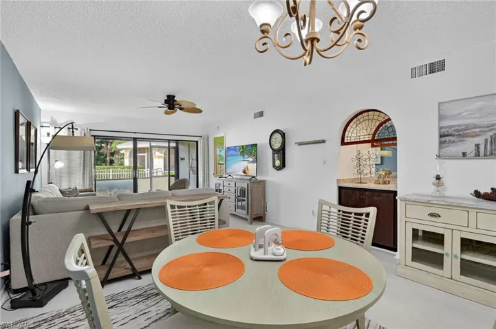 705 Augusta Blvd 705-4, Naples, Florida 34113