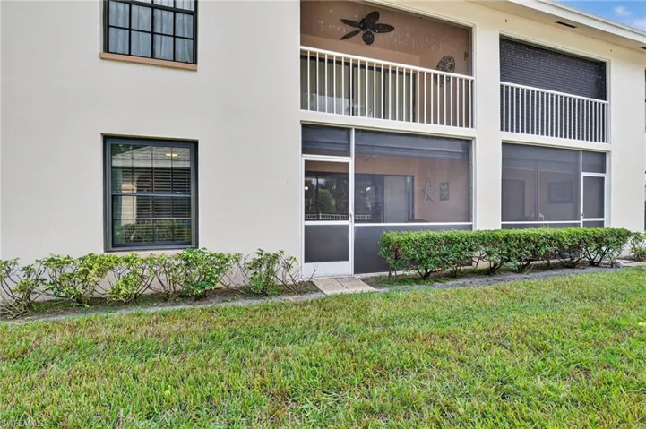 705 Augusta Blvd 705-4, Naples, Florida 34113