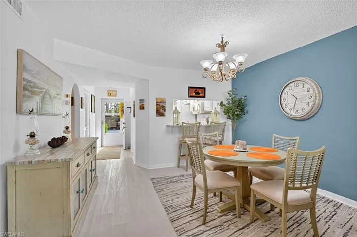 705 Augusta Blvd 705-4, Naples, Florida 34113