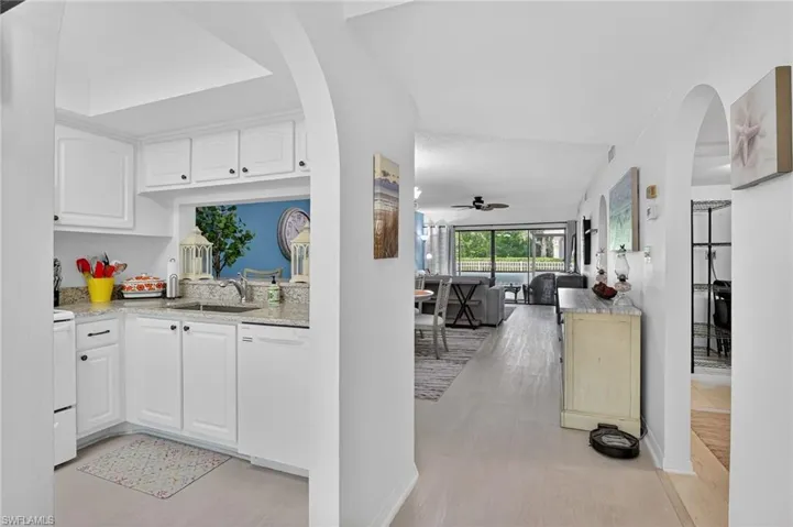 705 Augusta Blvd 705-4, Naples, Florida 34113