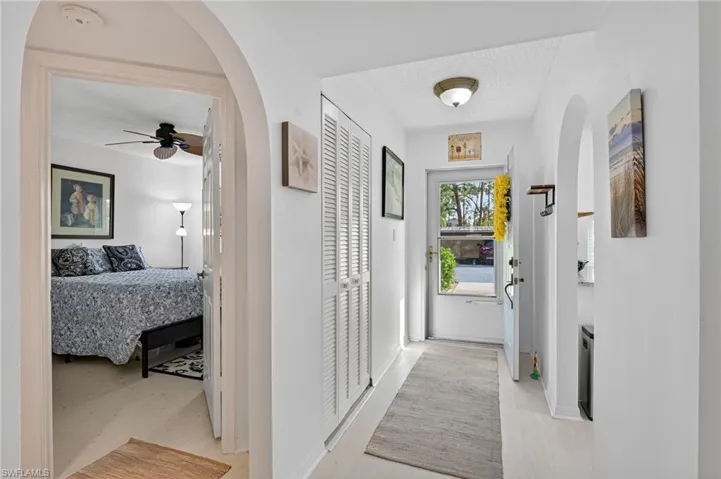 705 Augusta Blvd 705-4, Naples, Florida 34113