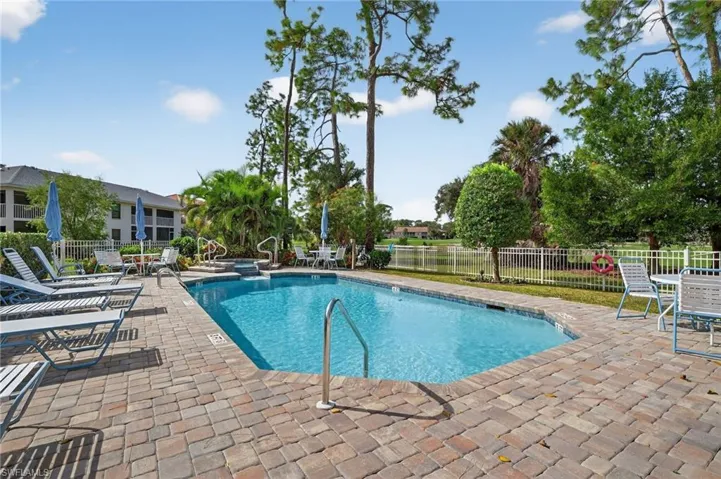 705 Augusta Blvd 705-4, Naples, Florida 34113