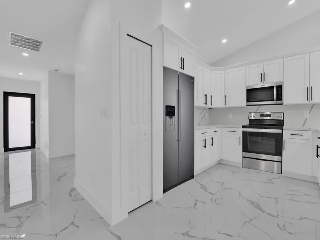 105/107 Meadow Rd, Lehigh Acres, Florida 33973