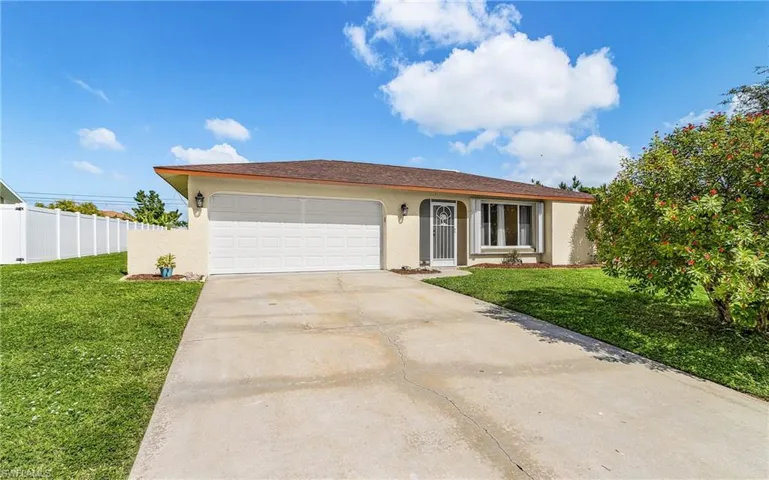 1117 Se 23rd St, Cape Coral, Florida 33990