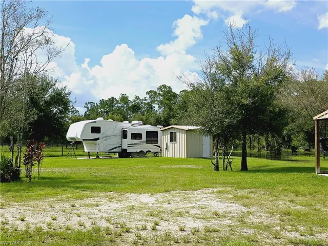 1311 KRISDALE AVELABELLE, FL 33935