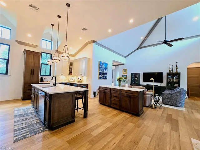 1311 KRISDALE AVELABELLE, FL 33935