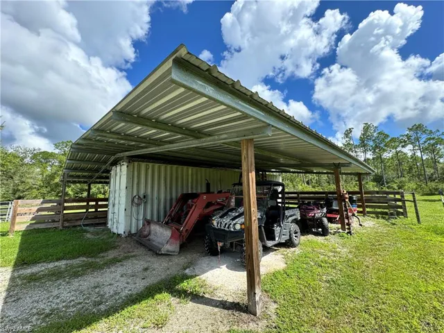 1311 KRISDALE AVELABELLE, FL 33935