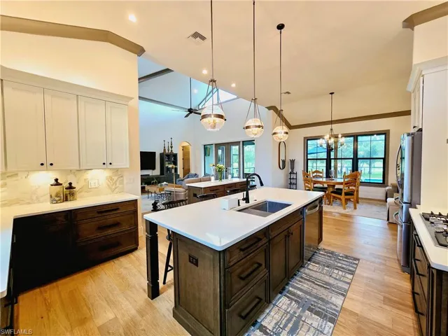 1311 KRISDALE AVELABELLE, FL 33935