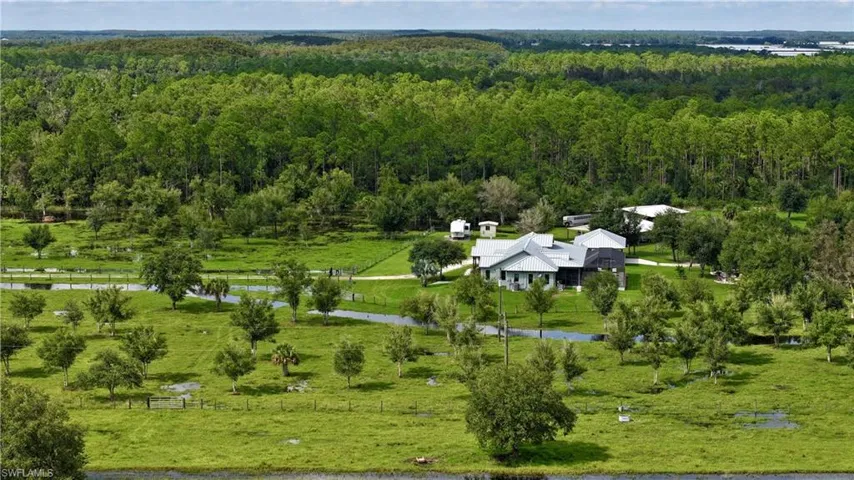1311 KRISDALE AVELABELLE, FL 33935