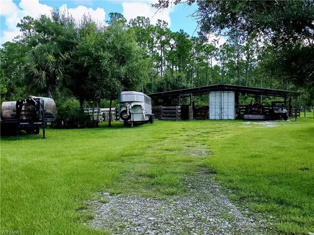 1311 KRISDALE AVELABELLE, FL 33935