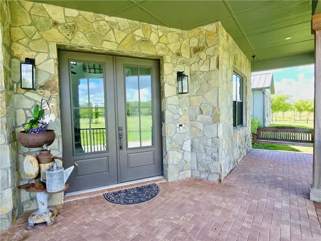 1311 KRISDALE AVELABELLE, FL 33935