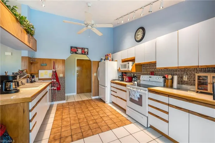 7611  Laurel Valley  RD, Fort Myers, FL 33967