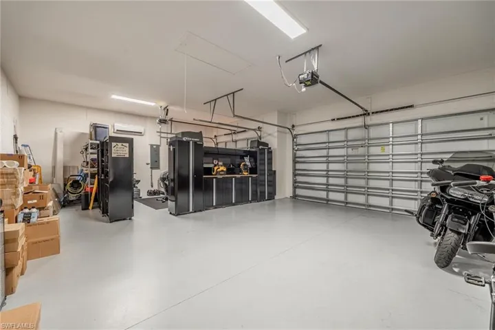 Perfectly clean, this air conditioned garage is perfect for spoiling your transportation.
