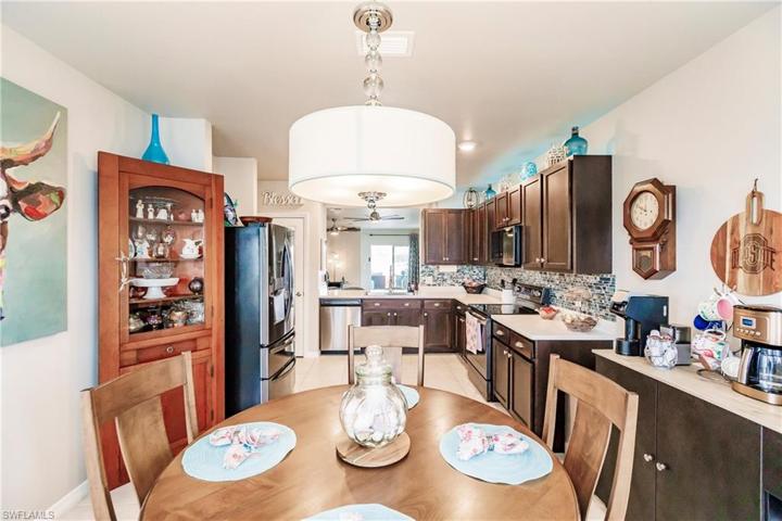 3203 Estancia LN, CAPE CORAL FL 33909
