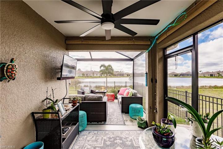 3203 Estancia LN, CAPE CORAL FL 33909
