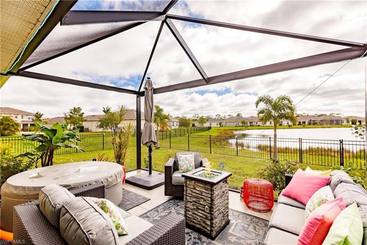 3203 Estancia LN, CAPE CORAL FL 33909