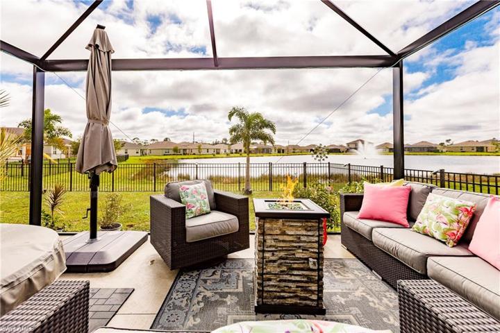 3203 Estancia LN, CAPE CORAL FL 33909
