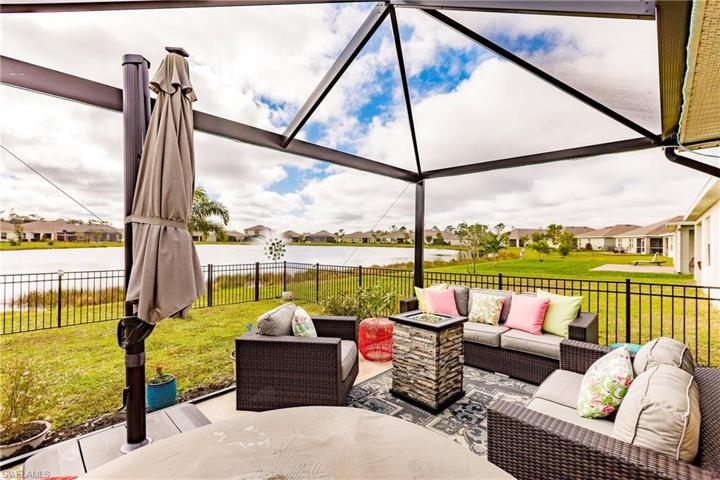 3203 Estancia LN, CAPE CORAL FL 33909
