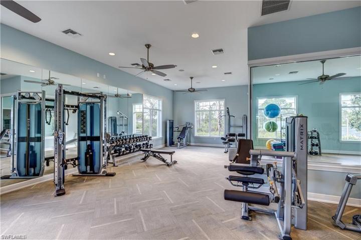 3203 Estancia LN, CAPE CORAL FL 33909