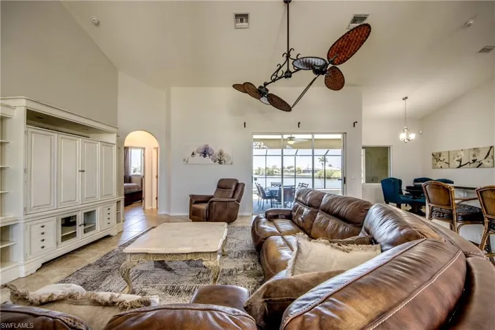 2319 Ne 19th St, Cape Coral, Florida 33909