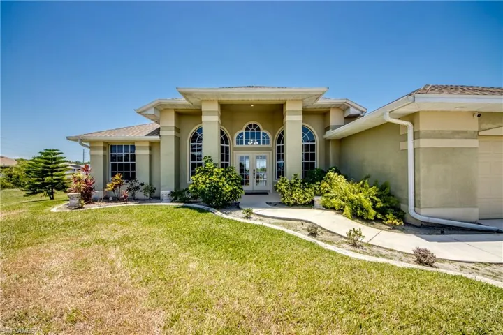2319 Ne 19th St, Cape Coral, Florida 33909