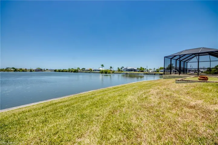 2319 Ne 19th St, Cape Coral, Florida 33909