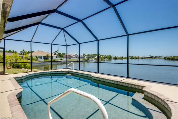 2319 Ne 19th St, Cape Coral, Florida 33909
