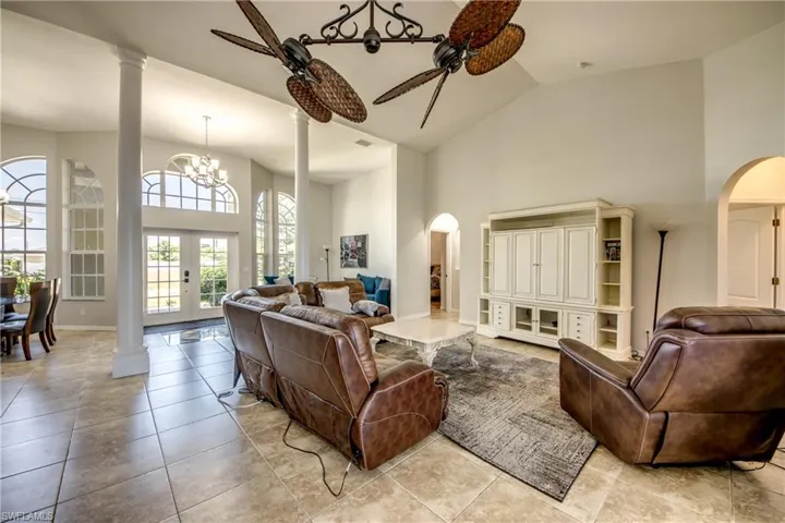 2319 Ne 19th St, Cape Coral, Florida 33909