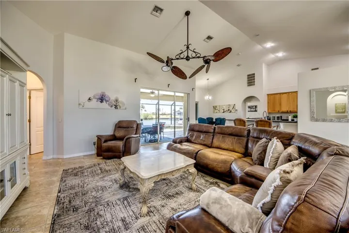 2319 Ne 19th St, Cape Coral, Florida 33909