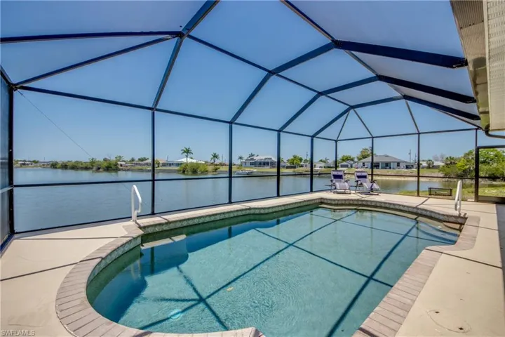 2319 Ne 19th St, Cape Coral, Florida 33909