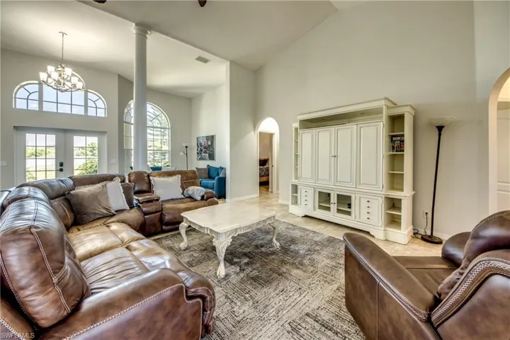 2319 Ne 19th St, Cape Coral, Florida 33909