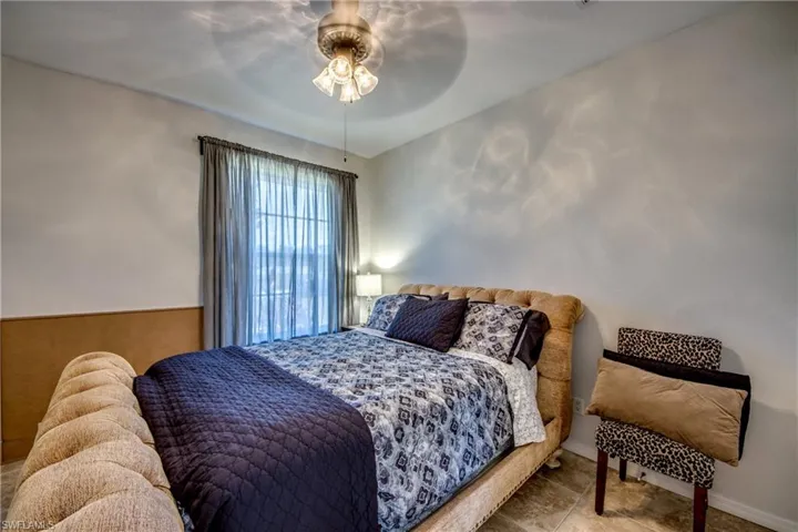 2319 Ne 19th St, Cape Coral, Florida 33909