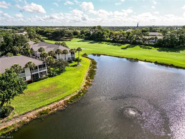 2070 Aberdeen Ln 101, Naples, Florida 34109