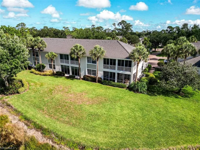 2070 Aberdeen Ln 101, Naples, Florida 34109
