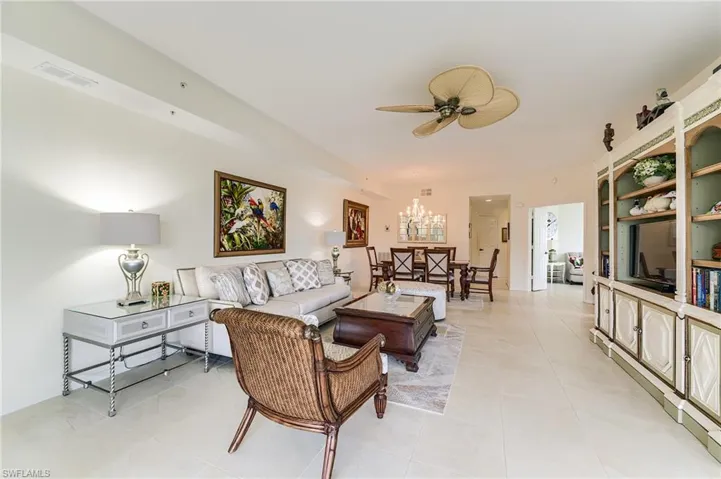 2070 Aberdeen Ln 101, Naples, Florida 34109