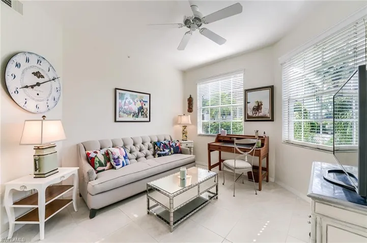 2070 Aberdeen Ln 101, Naples, Florida 34109