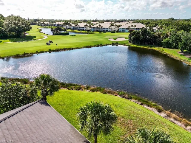 2070 Aberdeen Ln 101, Naples, Florida 34109
