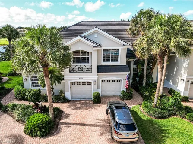 2070  Aberdeen  LN, Naples, FL 34109