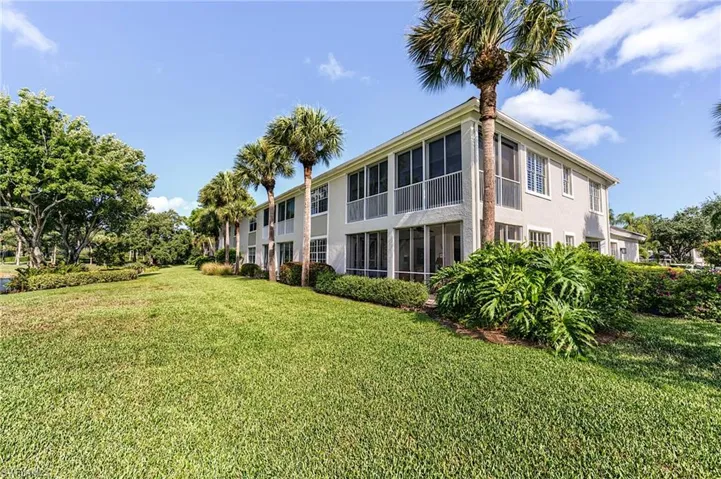 2070 Aberdeen Ln 101, Naples, Florida 34109