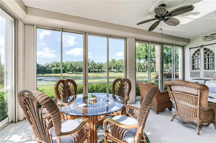 2070  Aberdeen  LN, Naples, FL 34109