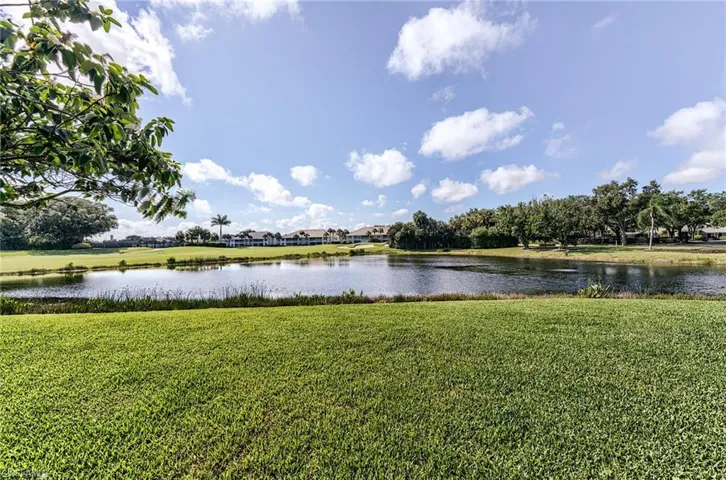 2070 Aberdeen Ln 101, Naples, Florida 34109