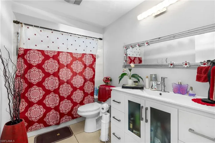 18  Illinois  RD, Lehigh Acres, FL 33936