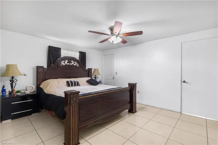 18  Illinois  RD, Lehigh Acres, FL 33936