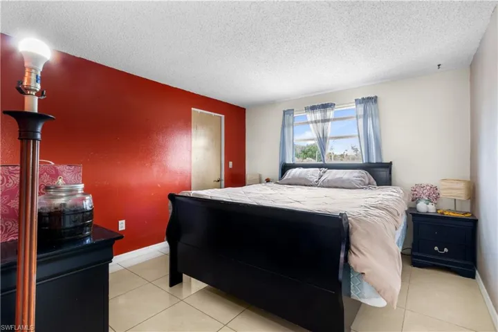 18  Illinois  RD, Lehigh Acres, FL 33936
