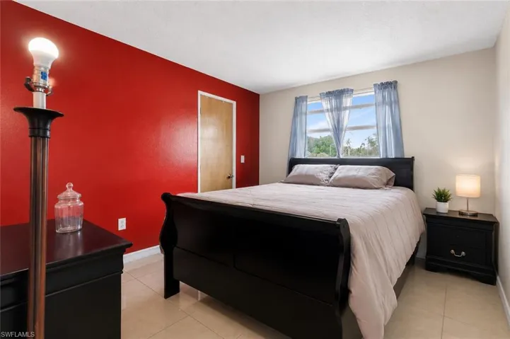 18  Illinois  RD, Lehigh Acres, FL 33936