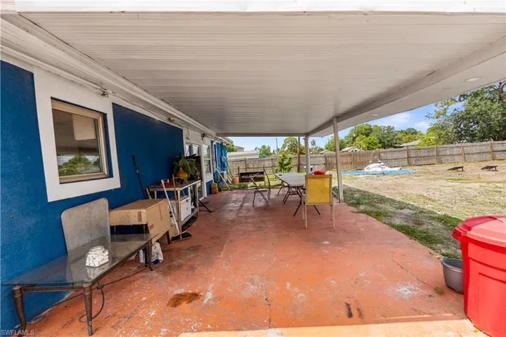 18  Illinois  RD, Lehigh Acres, FL 33936