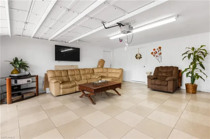 18  Illinois  RD, Lehigh Acres, FL 33936