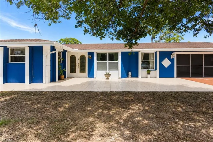 18  Illinois  RD, Lehigh Acres, FL 33936
