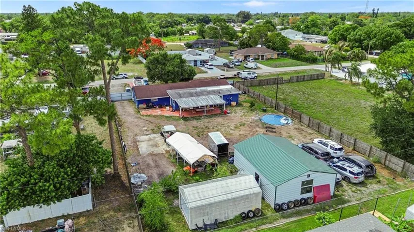 18  Illinois  RD, Lehigh Acres, FL 33936