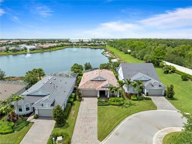 Welcome to 10507 Jackson Square Dr - with a long lake view!